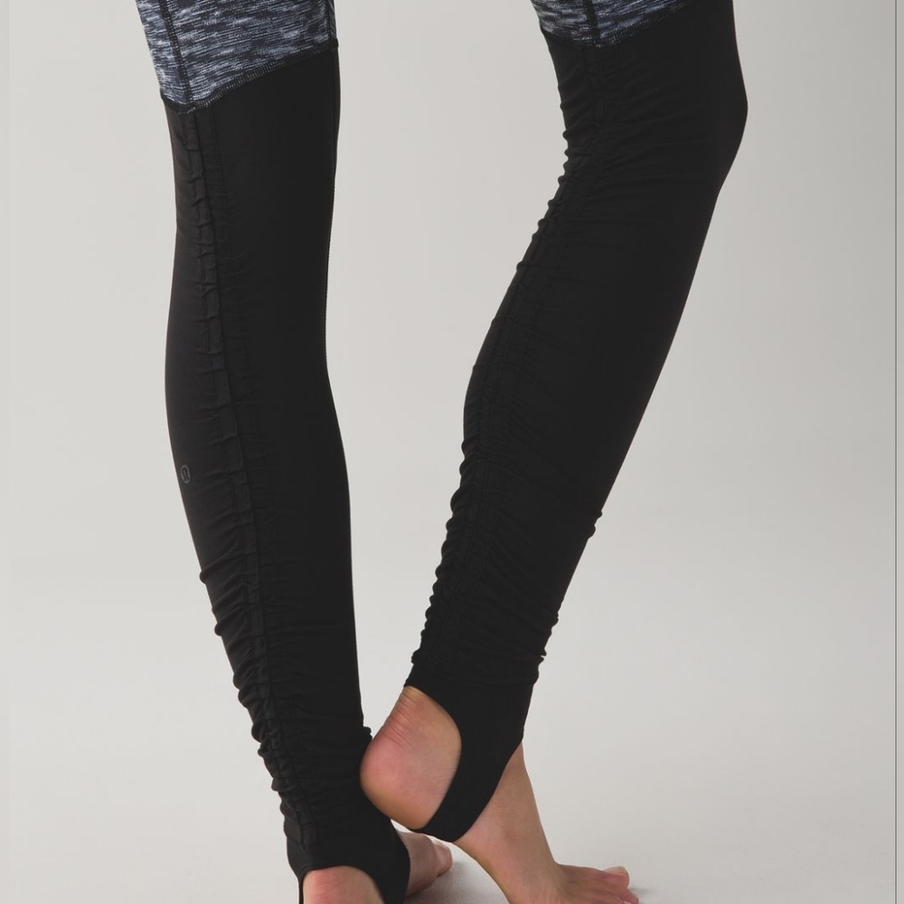 EUC 💎 Lululemon Wunder Under Pant *StirrupDramatic Static White Black/Black SZ6 - Picture 3 of 9